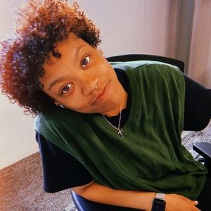 Meet your Posher, Kabreya